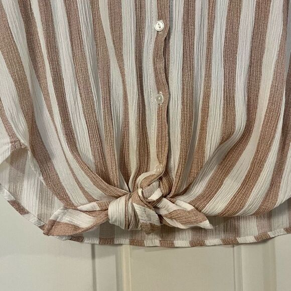 Vixbe Stripped Button Up Top Tie Bottom Size Large - Picture 3 of 12